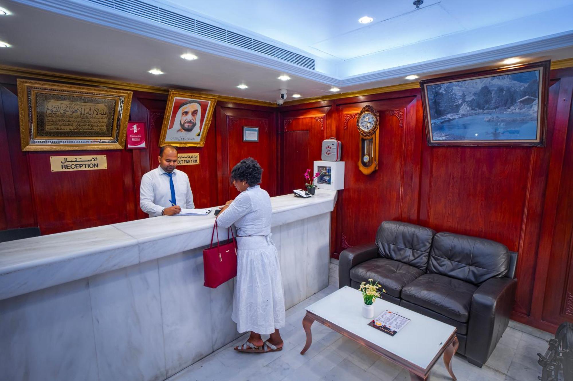 Al Karnak Hotel Дубай Екстер'єр фото